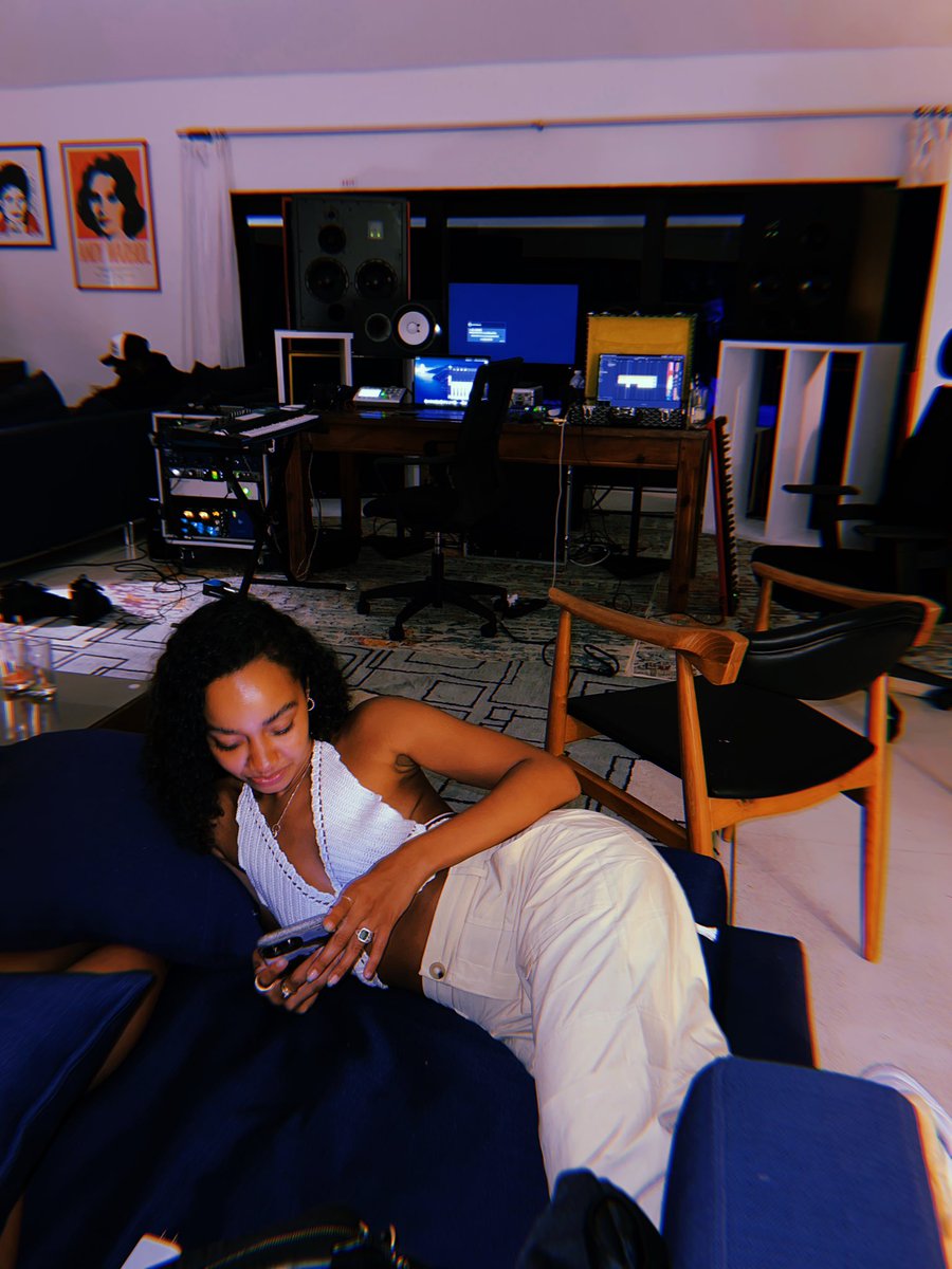 Leigh-Anne tweet media