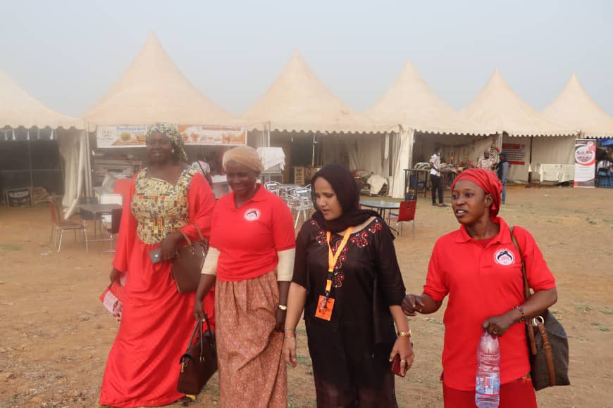 jdwsahel's tweet image. Volunteers Needed at JDWS USA! 
Apply now contact@jdwsahel.org
Join us in empowering women in the Sahel from wherever you are in the USA! We&apos;re looking for English-speaking volunteers for various remote positions:
#VolunteerOpportunity #JDWS #GenderEquality #RemoteWork