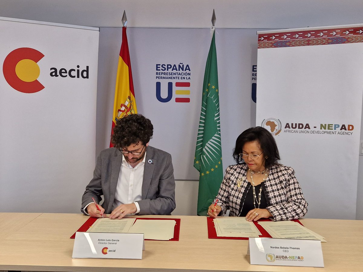 anton_leis's tweet photo. Just signed a new strategic partnership with our sister agency @NEPAD_Agency focusing on empowering African youth and women to unleash their full potential

An initial €5️⃣M to help energize Africa in line with @_AfricanUnion 2063 Agenda

Great to catch up @nardosbthomas &amp; team! https://t.co/1WXGCnPqnA