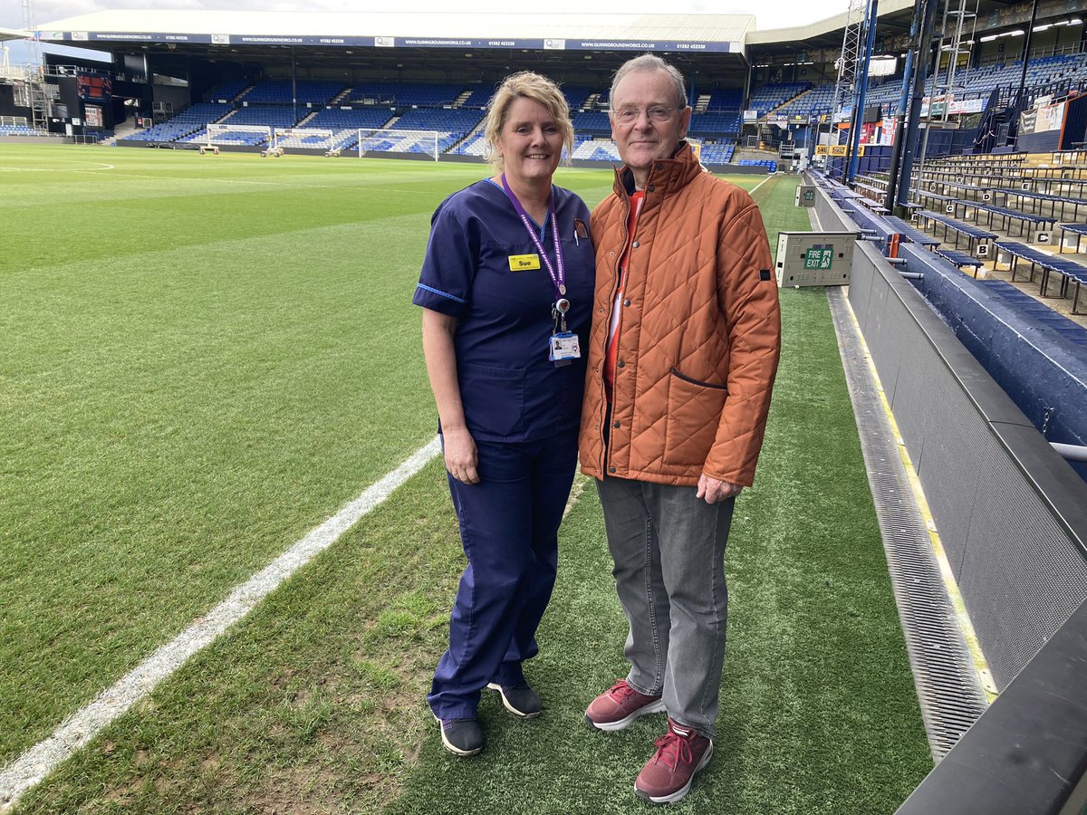 FBAwayDays's tweet photo. Paul was walking to Kenilworth Road for the Luton v Chelsea match on the 30th December when he suffered a cardiac arrest. 

Sue made a last minute decision to attend the game, and was randomly stood next to Paul when it happened. 

She just happens to be a resuscitation nurse and performed CPR and saved his life.

A hero. ❤️