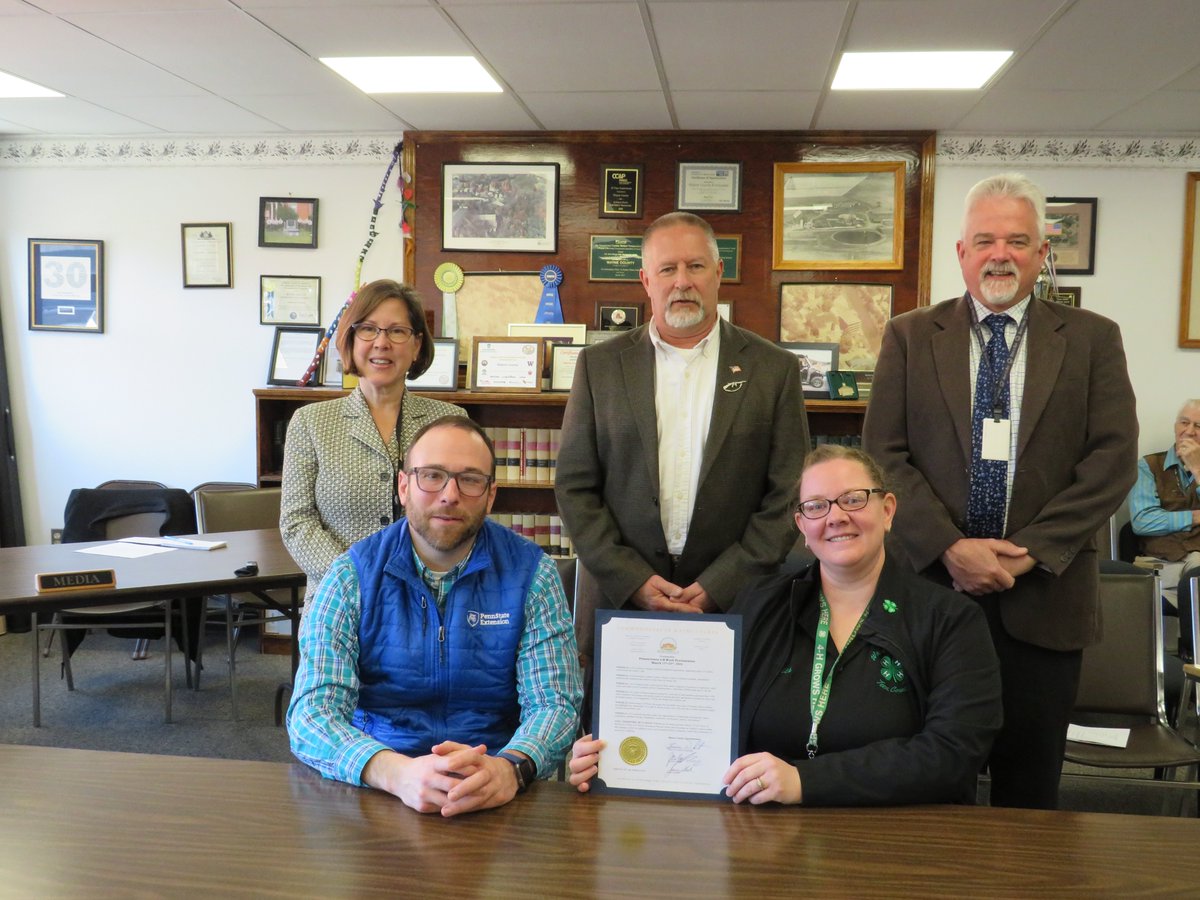 waynecountypa's tweet image. #Commissioners Jocelyn Cramer, Brian Smith and James Shook have proclaimed March 17-23rd 2024 as PENNSYLVANIA 4-H WEEK throughout #waynecountypa.  Steve Alessi and Jessica Scull from the #PennStateExtension office were with us to receive the proclamation. #waynecounty4h