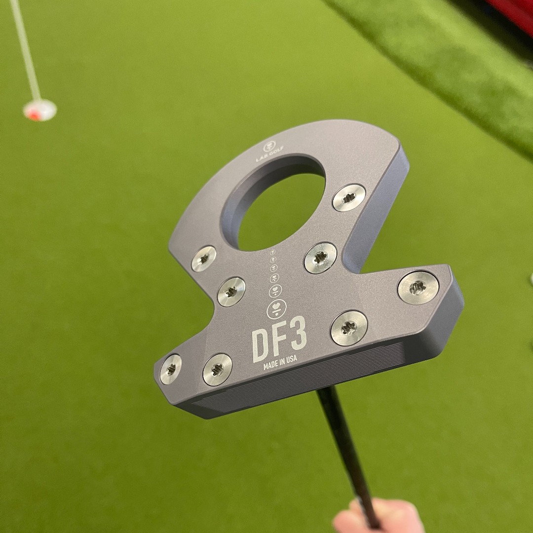 2ndSwingGolf's tweet image. Phil Mickelson was recently spotted practicing with this L.A.B. Golf DF3! ⛳  What are your thoughts on this smaller version of the original L.A.B. Directed Force? 

This putter will be available online soon! bit.ly/43nSx2Z
#tradeintuesday #2ndswinggolf #labgolf
