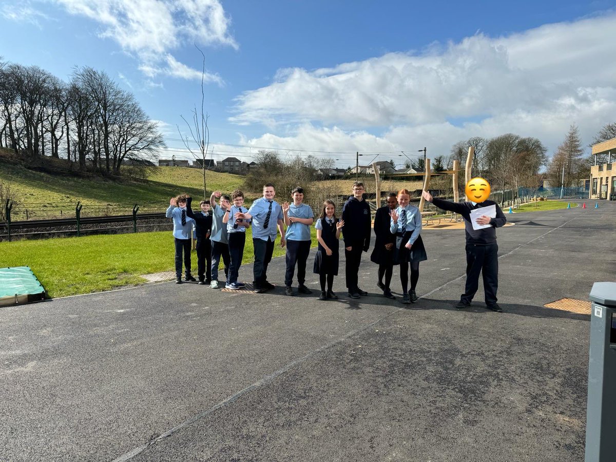 St_Thomas_ERC's tweet photo. P7 have had an awesome first day exploring the many new features of their new school! A very exciting term ahead of us! #love #faith #understanding #sharedcampus #newbeginnings 📚✏️📍🚌🏫🚸 https://t.co/p41jyRP8JZ