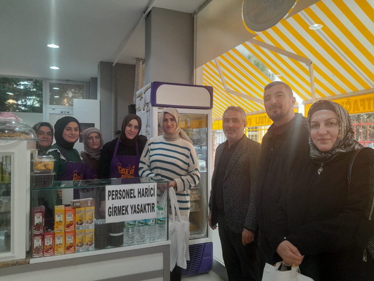akcekmekoy's tweet photo. 📍Sultançiftliği Mahallesi

Sokak bazlı seçmen ziyaretlerimize hız kesmeden devam ediyoruz. 

Komşularımız ile gönül bağımız her zaman güçlü kılmak adına #DahaGüçlüÇekmeköy için.. 
 
#Yenidenİstanbul için..
#HazırızKararlıyız 

@osmannnurika @akiniilhan @AhmettPoyraz https://t.co/Si0VFqhJK7