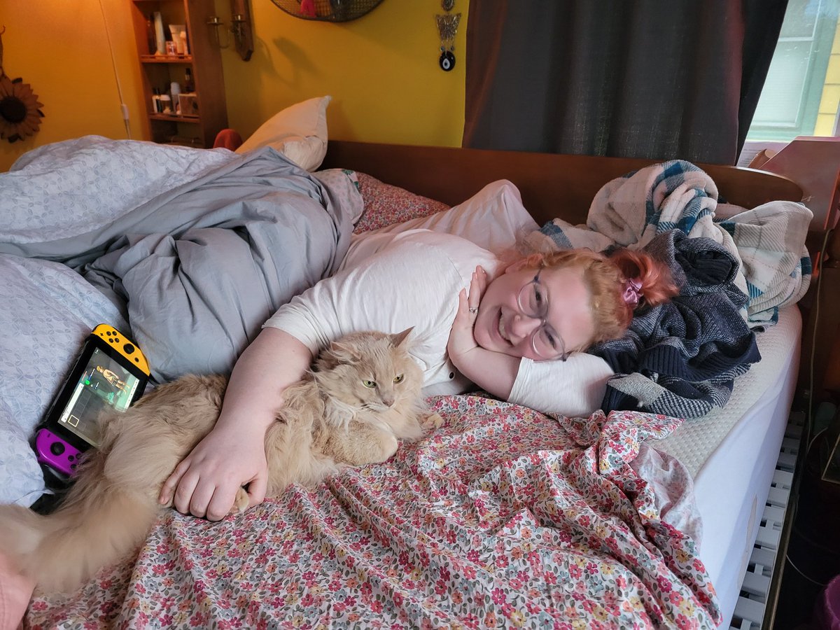 aGlitterTree's tweet photo. qrt with you and your pets

i love my terrible sons https://t.co/zrIPIxGvVB