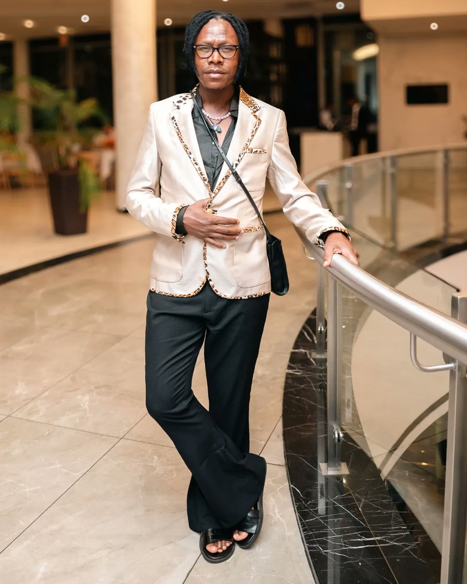 The 26th edition: #SAStyleAwards 

What a wonderful night it was. Jam packed with industry, lush looking fashionistas & style martyrs, of course. 

A thunderous applause @zebrasquare001 for a gloriously, fab event.

Blazer, shirt and pants @palse_africa 
📷 @Genirrational_M