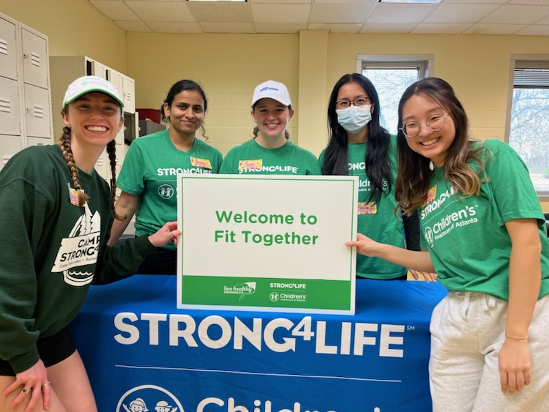 PCOMGeorgia's tweet photo. Students with the Pediatrics Clubs have been volunteering with an initiative called Fit Together Gwinnett to help promote healthy habits for kids and families in the community! #PCOMproud 🙌 https://t.co/DdkSTqdFqO