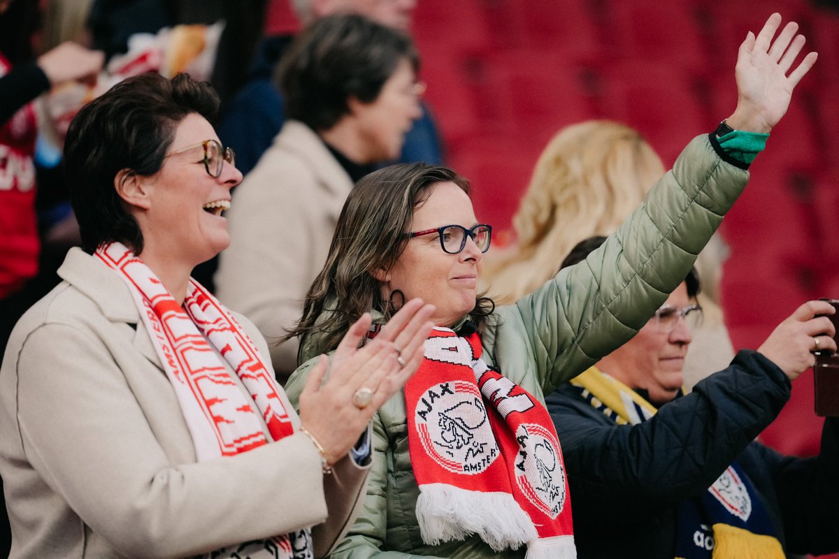 AjaxVrouwen tweet picture