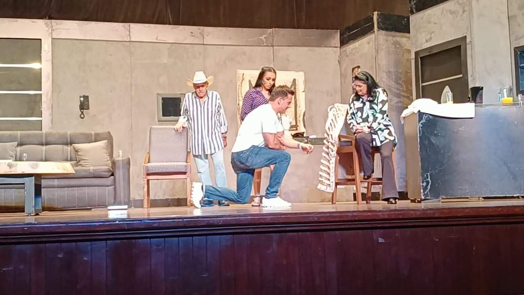 Ruffofanscosta2's tweet photo. #LosAmantesPerfectos en la función del día de ayer en #Veracruz 
Tour 2024
@victoriaruffo31 @iamdelafuente @IvonneMonteroOficial #AlejandroSuarez https://t.co/i2tt2WY8xC