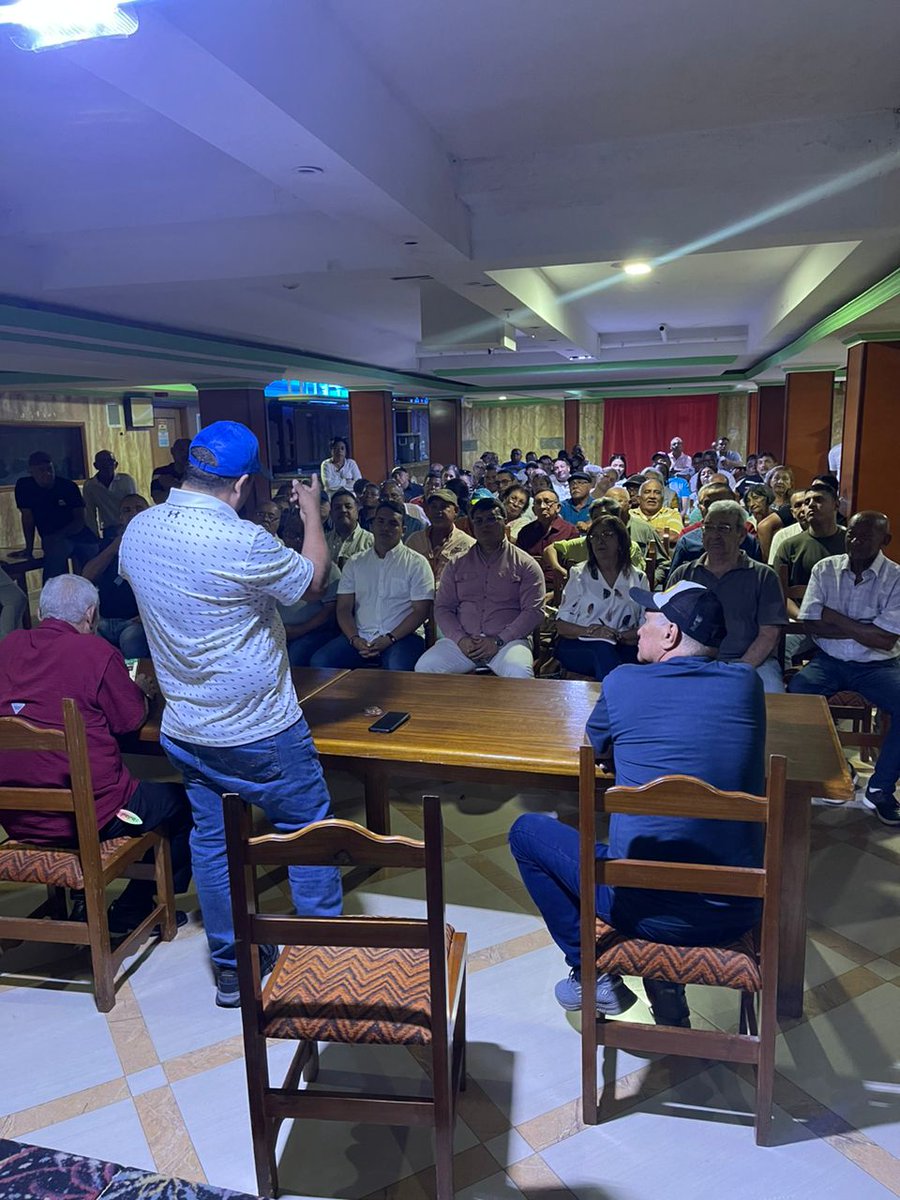 sirit_eliezer's tweet photo. Dia de San José, #AD en resistencia seccional falcón, realiza CES ampliado con la participación de la dirigencia de 9  municipios del estado y buros regionales  @ADemocratica @ADOrganizacion @CES_ADFalcon https://t.co/xB411fdJgJ