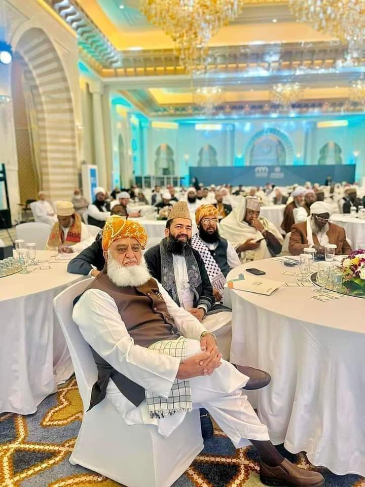 Muhamma63295897's tweet photo. 👈 چلو

آج ہمارے مرشدجی کا سٹائل اور پرسنالٹی چیک❣️🫶🤳👇 https://t.co/YgyrH3EhN4