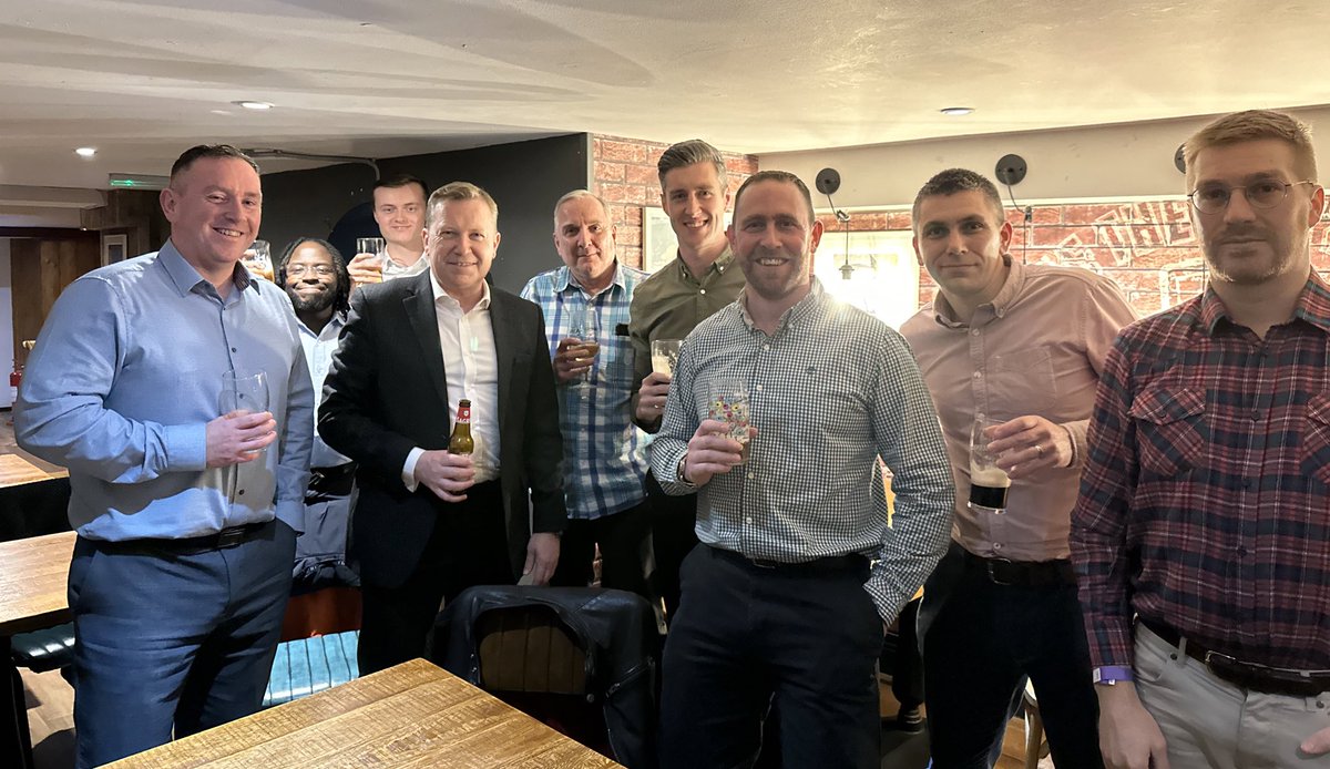 The @RoyalNavy Marine Engineer Shadow Board came to MoD yesterday to discuss changes to their branch. Numerous ideas and challenges raised, which are hugely helpful to me as we seek to modernise the ME branch. And I kept my promise to get the beers in on completion! @engines201