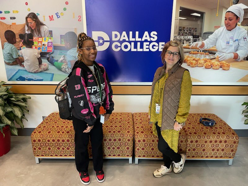 CieastDallas's tweet photo. First official day on the job for these Dallas College Workforce Scholars. 🌟
#internshipready
#workreadyskills
#wearecieast
@Alvarenga_DISD 
@DrBrianLusk https://t.co/5C6pjOkr30