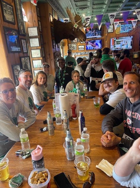 steelandpipe's tweet image. This past weekend there were approximately 30 SPS employee/family members that ran/walked the St. Patrick's Day 2 Mile Fun Run/Walk in Aggieville (Manhattan Corporate Office Folks). Social comradery after the event as well. Way to celebrate Manhattan. #SPS #StPattysDay
