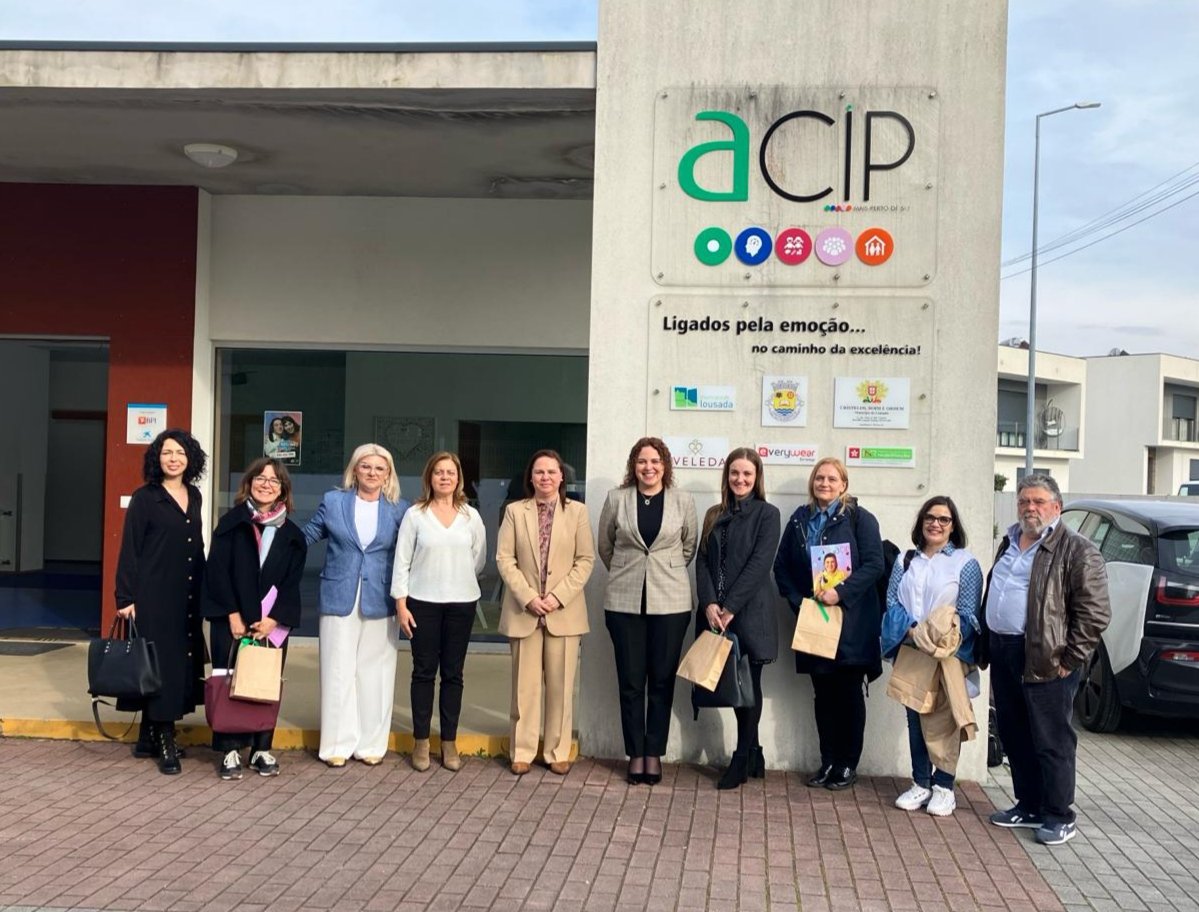OPECantabria's tweet photo. Concluye la primera jornada dentro del proyecto europeo #YouForSE con las visita a #ACIP; una cooperativa de intervención psico-social que promueve la calidad de vida de menores, jóvenes y personas con discapacidad y un centro de día de mayores. @EUErasmusPlus https://t.co/Ic7AK7MamS