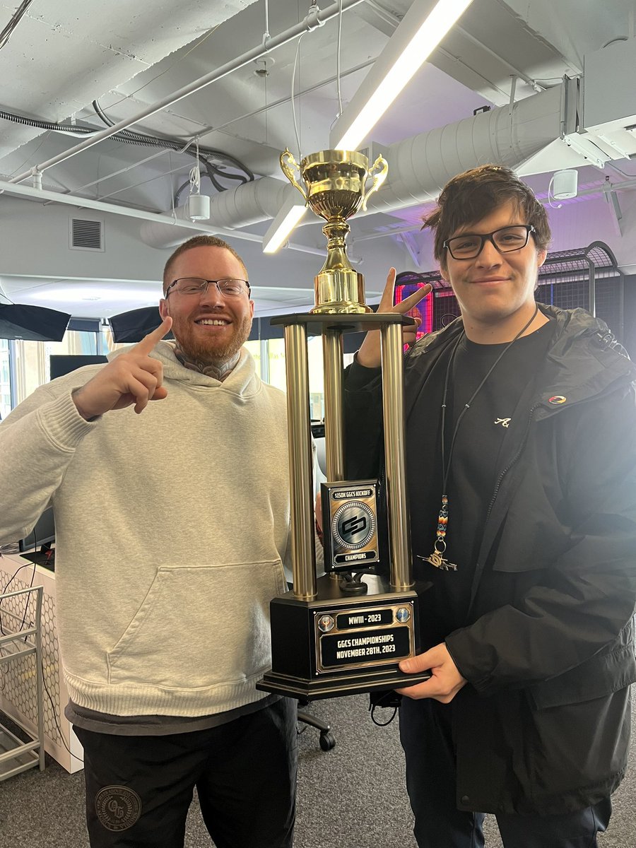 Pamaj's tweet photo. Sorry it took us a few months to get a BtH Team Pic 🏆 #GGCS https://t.co/X1wDedcYJW