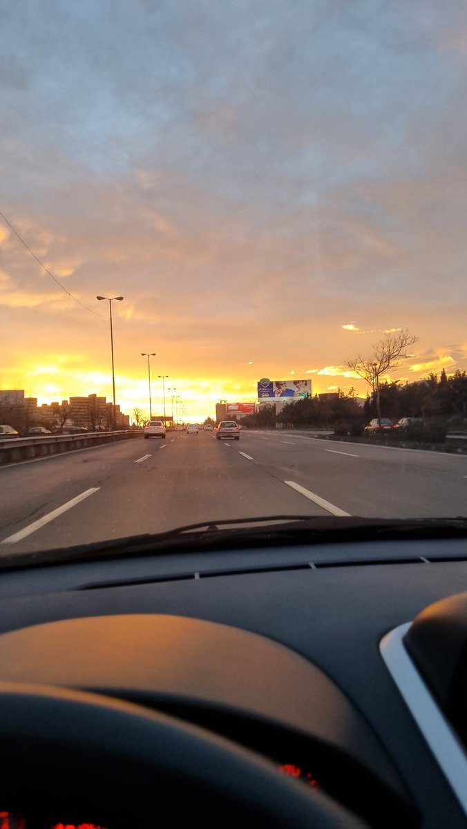 آخرین غروب ۱۴۰۲