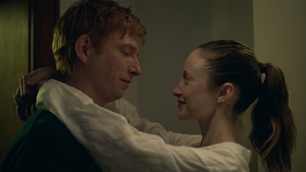 NEW • Production still of Domhnall Gleeson and Andrea Riseborough from Episode 1 of 'Alice & Jack' ❤️‍🩹

#aliceandjackpbs