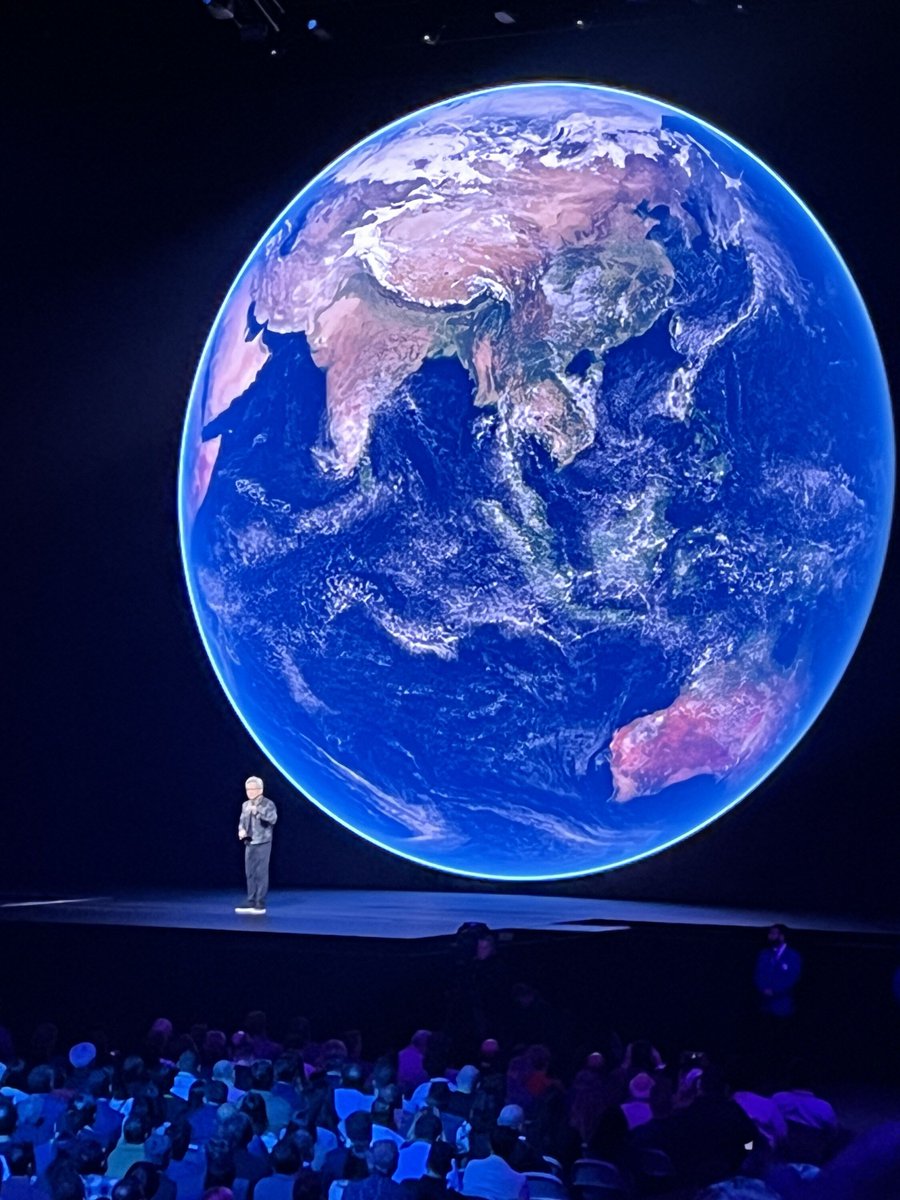 Jensen Huang, Nvidia CEO, has once again left the tech world in awe with a series of announcements on AI, robotics, and accelerated computing during his Keynote at GTC2024. #nvidia #blackwell