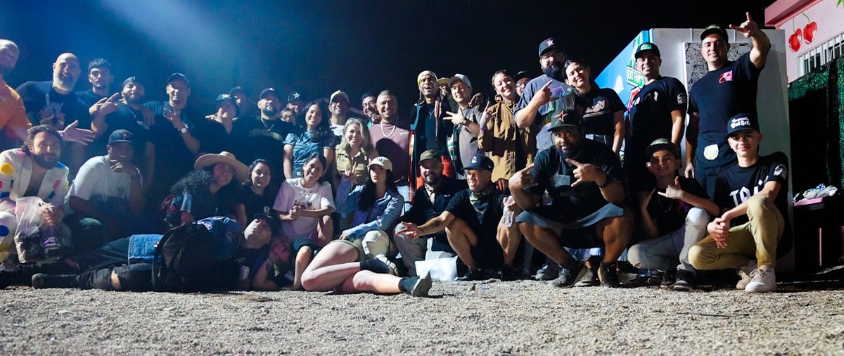 Nauts_MRRC's tweet photo. The power of Community. 🙏🏽 ❤️
We are #EXTENDEDFAM 🤘🏽
📸: @ElliotGuidry / SXSW2024
@MadRabbitsRC @DAthree @donkeeboy https://t.co/gUZYeQ9bDy