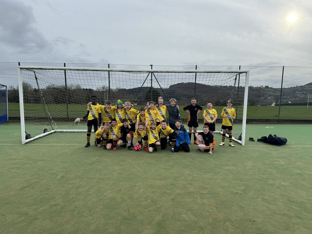 Well done to our Y7 football team today at home vs <a href="/LlanwernPE/">Llanwern HS PE</a> Great game,superb  performances all round 👏🏻

#TeamRisca 
<a href="/RCCS_MrsPerry/">Mrs Perry</a> <a href="/RCCS_MrKnottPE/">Mr Knott</a>