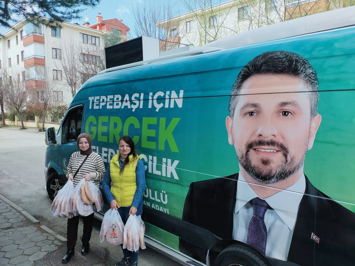 🔹Batıkent Mahallesi

AK Parti Tepebaşı İlçe Kadın Kolları olarak;
Kıymetli Başkanımız Sayın Hamid Yüzügüllü'nün selâmlarını ileterek,
pide ikramında bulunduk.

#RamazanBirlikteGüzel
#HayırlıRamazanlar 

#TepebaşınınYüzüGülecek <a href="/HamidYuzugullu/">Hamid YÜZÜGÜLLÜ</a>