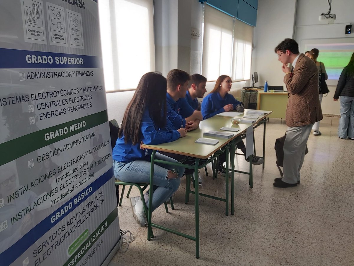 IES Tomas y Valiente tweet media