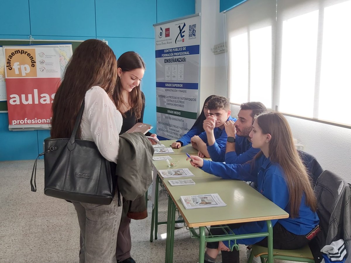 IES Tomas y Valiente tweet media