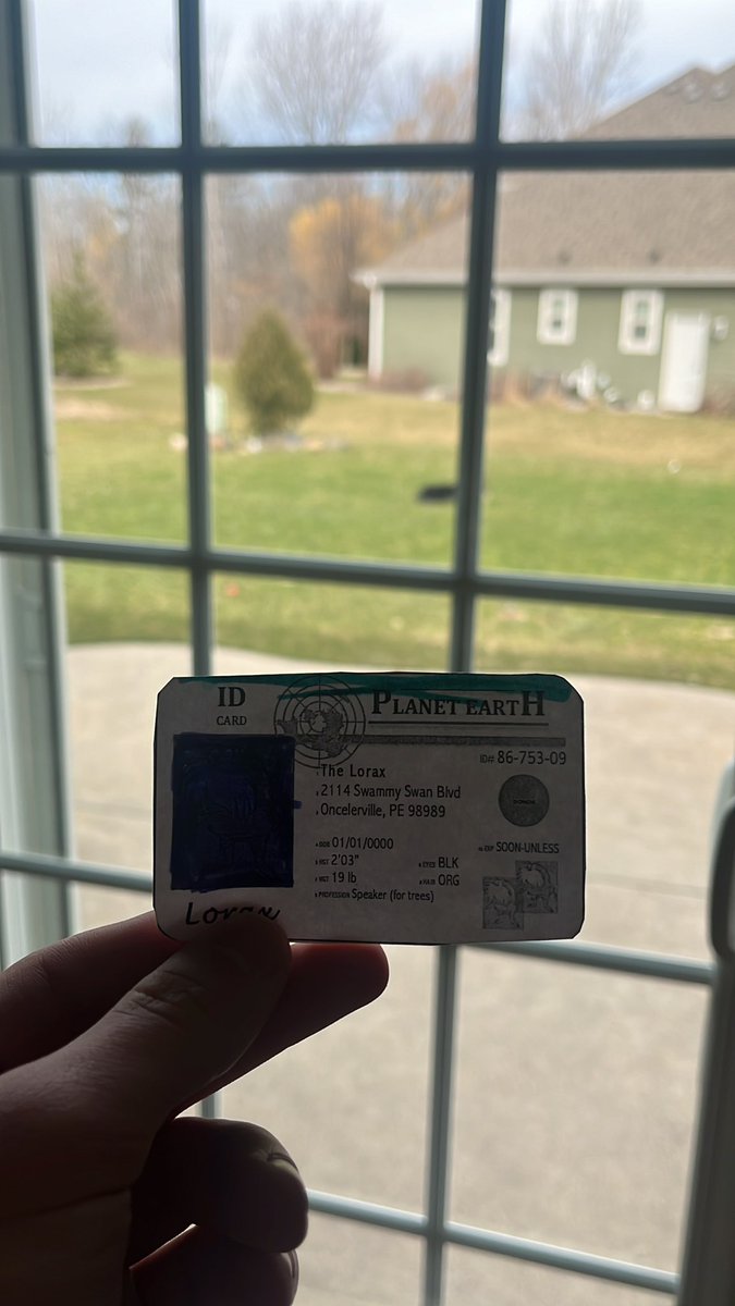 JeremyHerling's tweet photo. Window glass is made of sand that contains mostly grains of quartz, which takes mining to obtain @franklinlorax #apesland https://t.co/1548udSRLZ