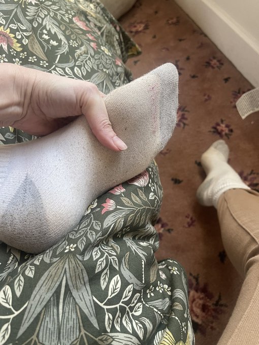 Footnight LA is on Friday! I&rsquo;m bringing some worn items with me for the scent connoisseurs&hellip; I&rsquo;ll have<a href="/tag/realloyalfans"class="tags"><span>#realloyalfans</span></a>