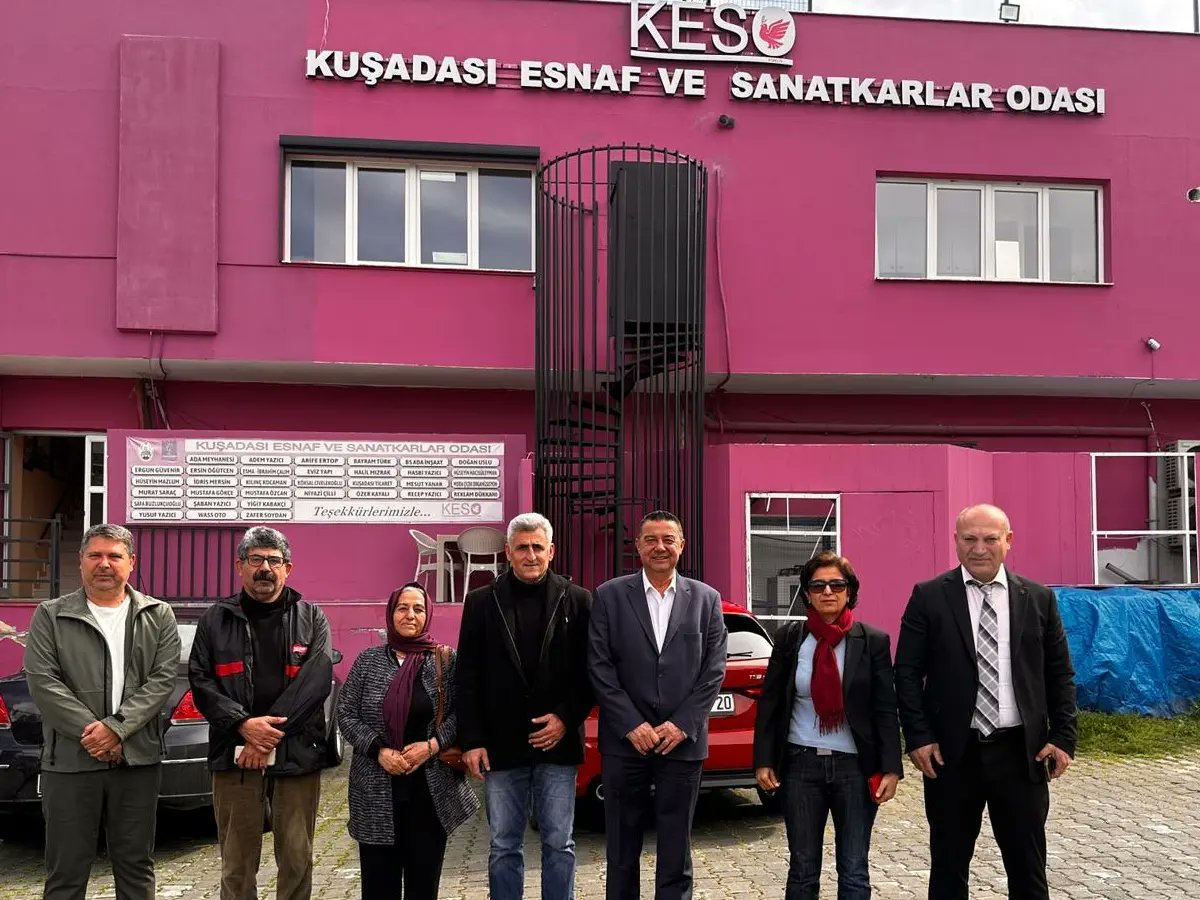 DEMKusadasi's tweet photo. Kurum ziyaretlerimiz Kuşadası Cem Evi, Siverekliler Derneği, Efes Yeni Antlaşma Kilisesi, KESO, KUTO ile devam ediyor. Yerel yönetimlerden beklentilerini dinlediğimiz kurumların nazik misafirperverliklerine teşekkür ederiz. 

#Aydın #Kuşadası #DEMParti https://t.co/8gdi3C1XCP