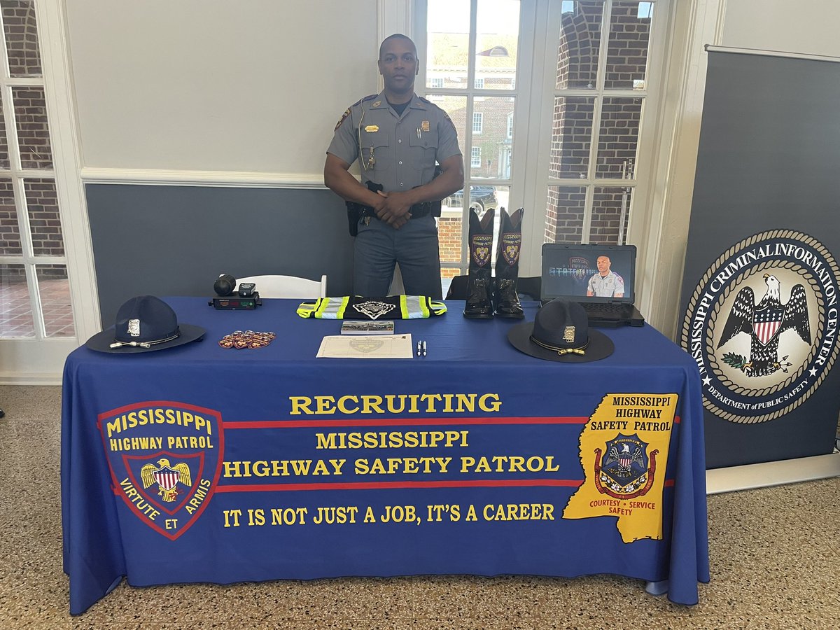 RecruitingMHP's tweet photo. @OleMiss thank you for allowing the Mississippi Highway Patrol to come speak with your students about a great career opportunity. #pursuethecall https://t.co/EMktDViINw