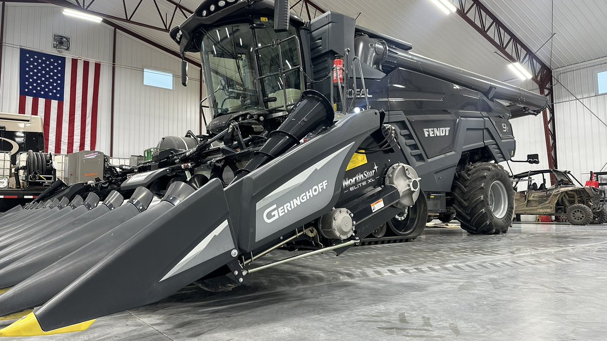 Anyone have any corn to harvest? #fendt #geringhoff <a href="/Geringhoff/">Geringhoff</a> <a href="/Fendt_NA/">Fendt_NA</a>