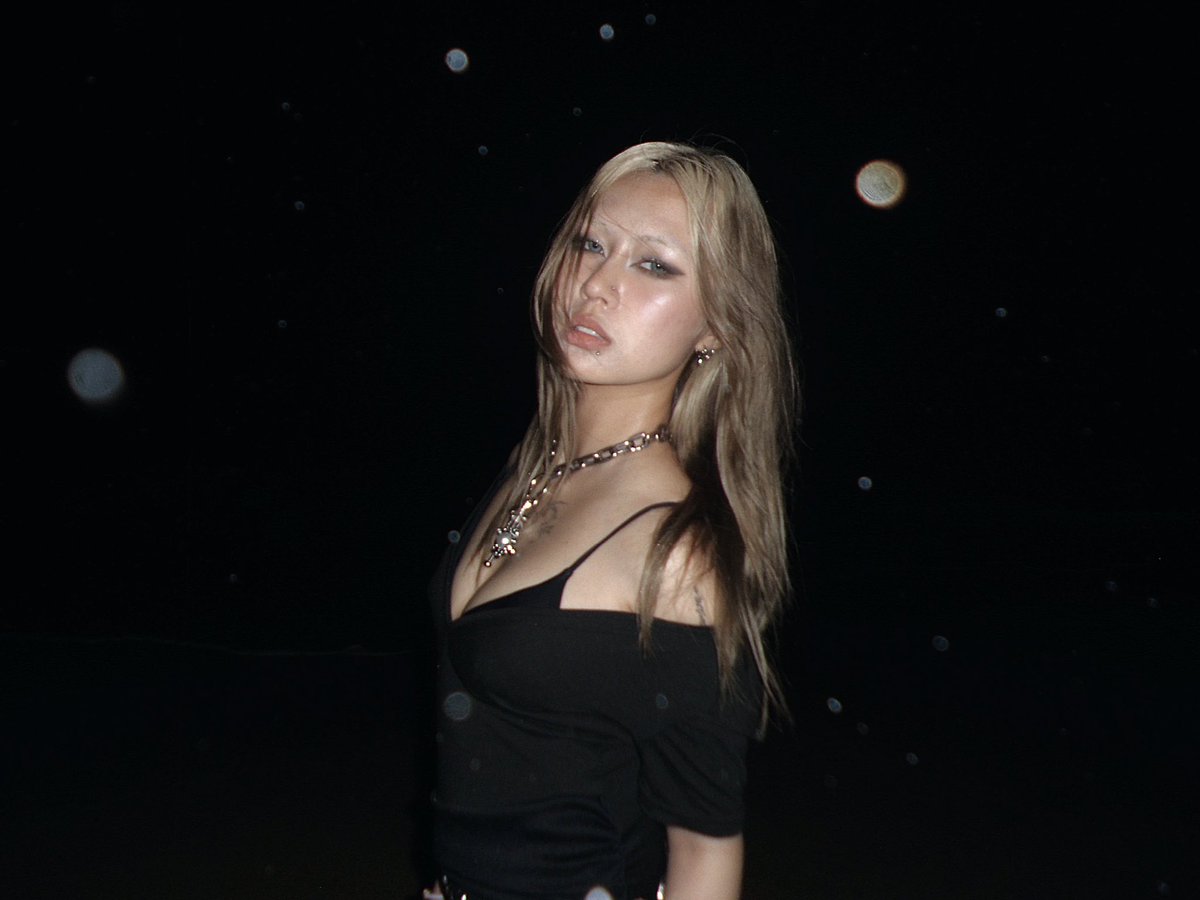 momo (@iamdyingout) on Twitter photo 