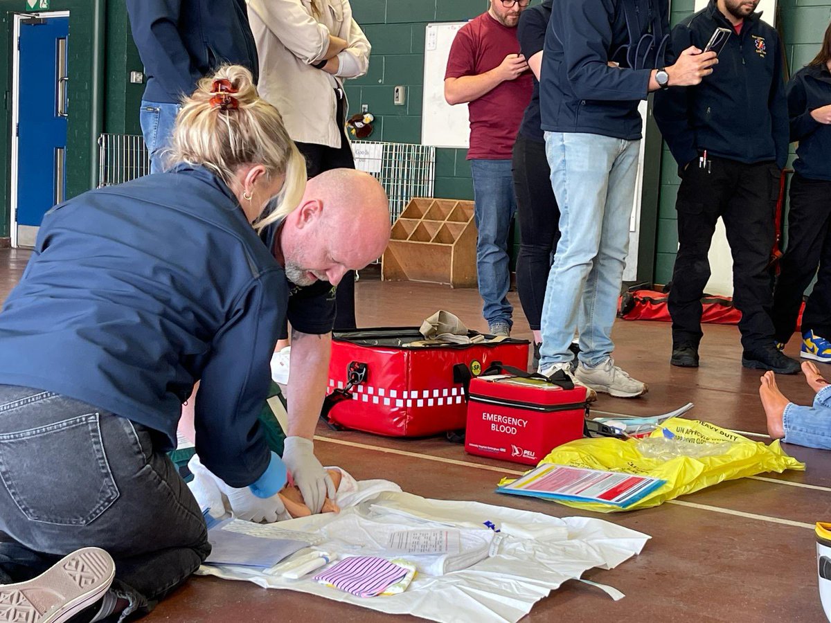 wmcareteam's tweet photo. Today we did a simulation walk through of a resuscitative hysterotomy. 

Two teams one for mum &amp; one for baby. 

LY https://t.co/MQvJmA89YH