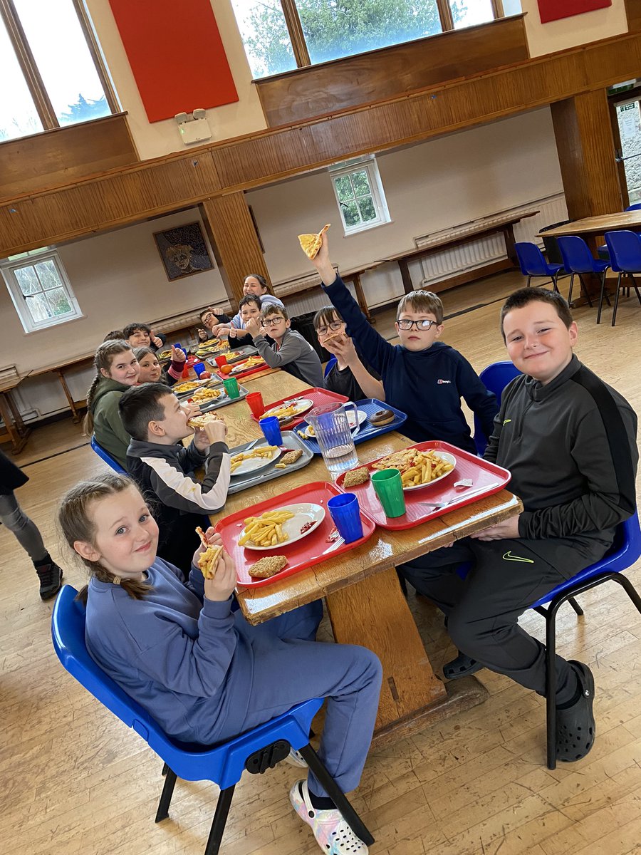 Class 6F tweet media