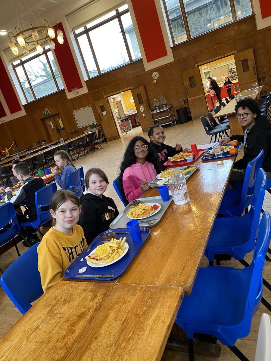 Class 6F tweet media