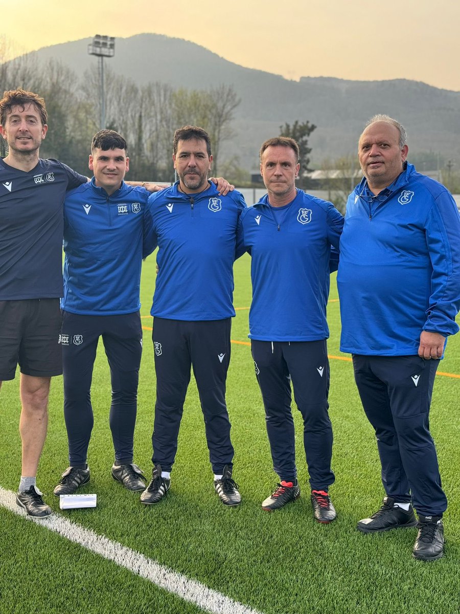 gipuzkoafutbola's tweet image. 🔵⚪️ 𝐊𝐀𝐃𝐄𝐓𝐄 𝐌𝐔𝐓𝐈𝐋𝐄𝐍 𝐆𝐈𝐏𝐔𝐙𝐊𝐎𝐀𝐊𝐎 𝐒𝐄𝐋𝐄𝐊𝐙𝐈𝐎𝐀

Kadete mutilen selekzioak Ubitarten entrenatu du martxoaren 26an Kantabriako selekzioaren aurka jokatuko duten lagunartekoa prestatzeko.

#GipuzkoaBatGara