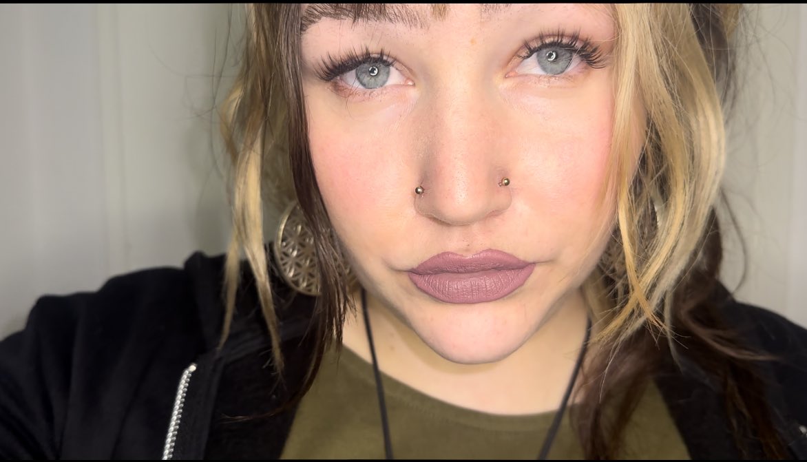 holzijen's tweet photo. Absolut Verständlich, dass du so bist…😏😂
#paypig #zahlschwein #geldsklave #geldherrin #moneydom #zahlungen #findom #femdom #payboy #kontofick https://t.co/MZOCkGNReH