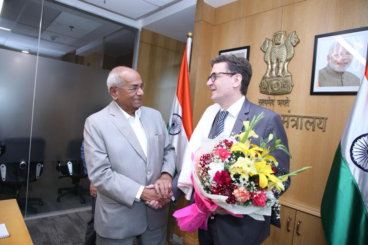 Mr. @MarrHamish, New Zealand's Special Agricultural Trade Envoy held a meeting with Dr. Ashish Kumar Bhutani, Secretary, Ministry of Cooperation, today.
(1/4)

#IndiaNewZealand
#InternationalCooperation
#SahakarSeSamridhi
@NZinIndia 
@IFFCO_PR 
@NABARDOnline 
@Amul_Coop