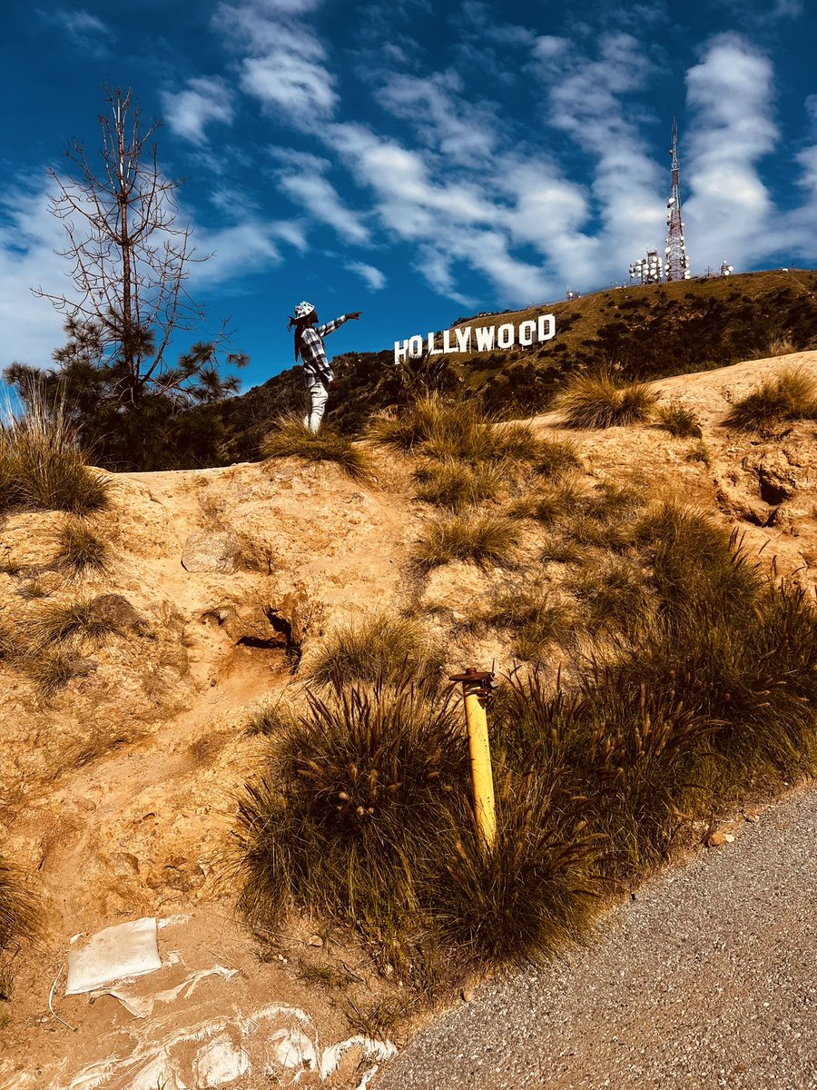 4way_rocky's tweet photo. Cali luv 🌹💙 https://t.co/W9pFTo66tp