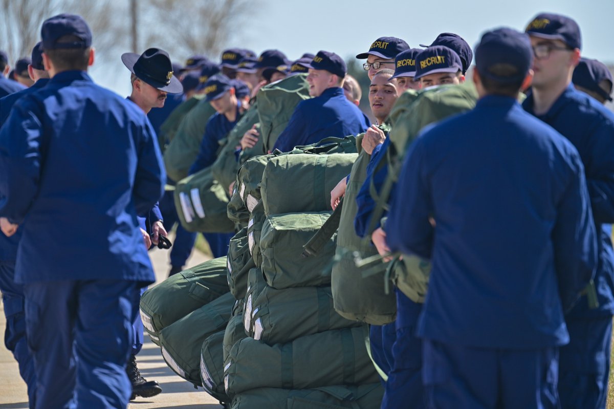 #TrainingTuesday USCG enlisted members train at TRACEN Cape May, N.J. under the tutelage of hardworking (and hard-yelling) #companycommanders! Under their instruction recruits learn lessons about #teamwork and USCG core values of #honor, #Respect, and #devotiontoduty.