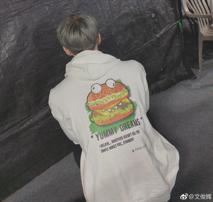 archiveforjun's tweet photo. 190106 #JUNHUIPOST 
Weibo Post
© 文俊辉

#준 #JUN #문준휘 #文俊辉 #SEVENTEEN #세븐틴 https://t.co/7j82Ge3EBY