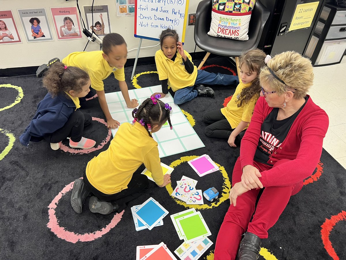 Miss Anastasia’s kindergarteners explored <a href="/SpheroEdu/">Sphero Education</a> indis for the first time. They even completed a few challenges using their problem solving and coding skills <a href="/CSAppliedTech/">CSAT</a> #coding #edtech