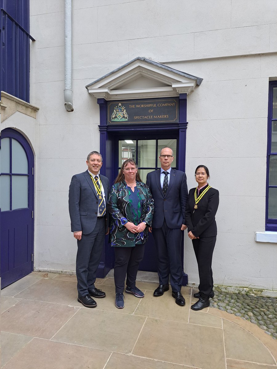 Welcome <a href="/lizzy_ostler/">Lizzy Ostler</a>! A Chartered #Chemist by training &amp; Director of Education <a href="/CollegeOptomUK/">College of Optometrists</a>, we're so pleased you have joined as a #Freeman. Lizzy is a professor at <a href="/uniofbrighton/">University of Brighton</a> &amp; researcher at <a href="/AgeingBlast/">BLAST ageing network</a>, focused on improving health as we age.