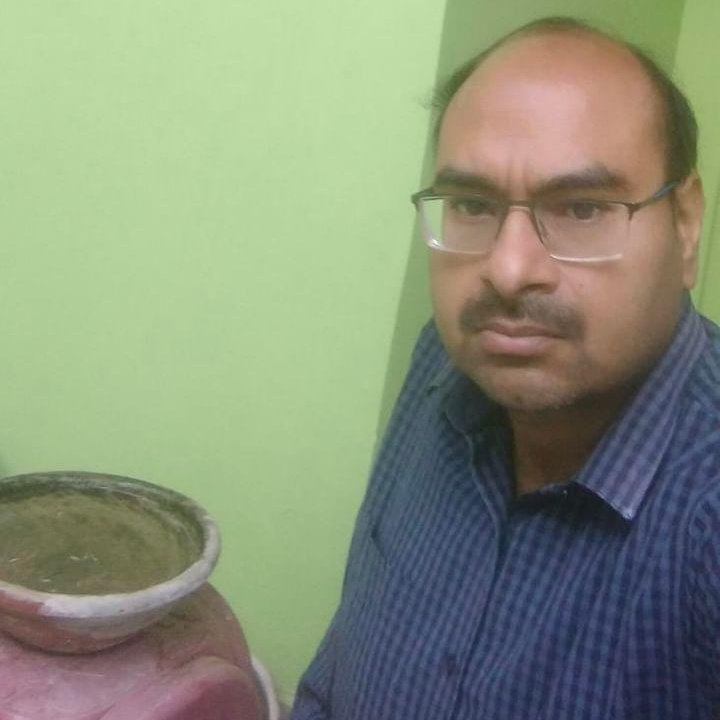 eventsofec's tweet photo. Vishal Omer from #Hardoi #UttarPradesh participating in #SelfieForSparrow contest under #कहां_गई_मेरे_आंगन_की_गौरैया Campaign.
#ECForBirds #SparrowDay2024 #ilovesparrows https://t.co/JAhaOAuBw1