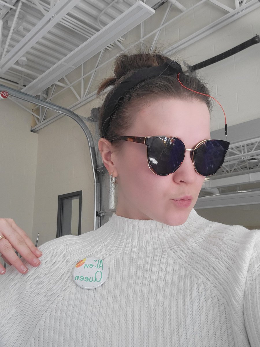 Teasers for #InnovationFair 2024! These grade 6 girls have been working on an out of this world dress, combining tech and fashion! Stay tuned for April 4th...👀👽🌑☀️ <a href="/brilliant_labs/">Brilliant Labs / Labos Créatifs</a>  <a href="/AnglophoneWest/">Anglophone West</a> @hanwellschool
With funding from #CanCode #MakeSomethingBrilliant