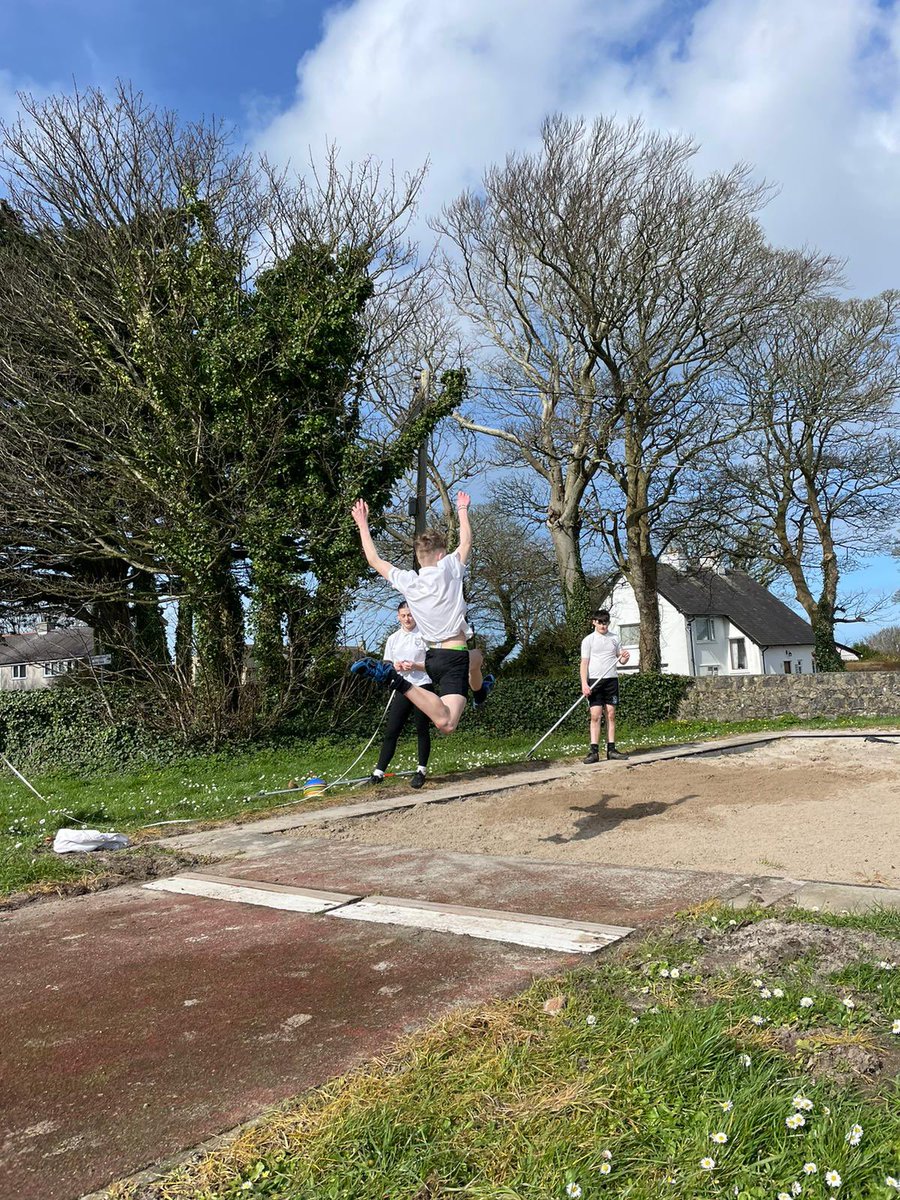 YSTJ Iechyd a Lles tweet media