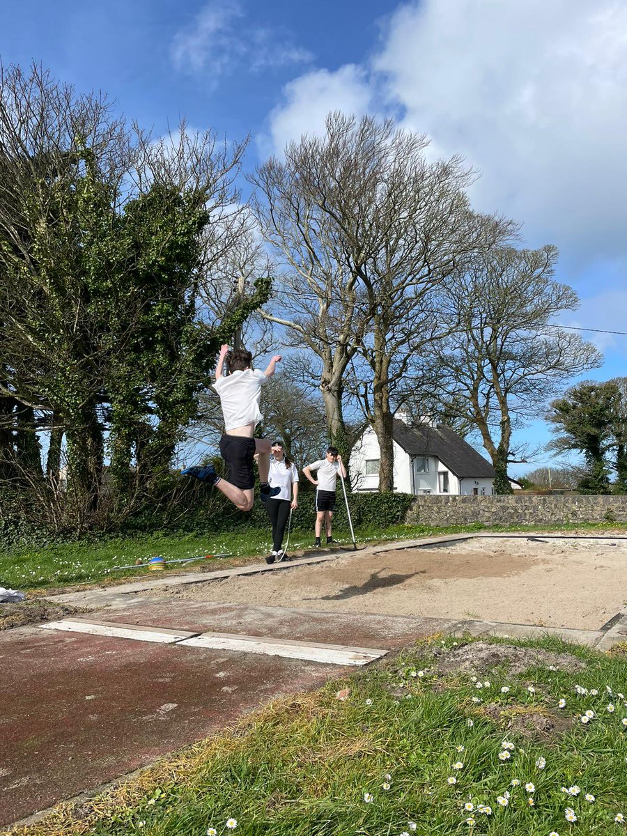 YSTJ Iechyd a Lles tweet media