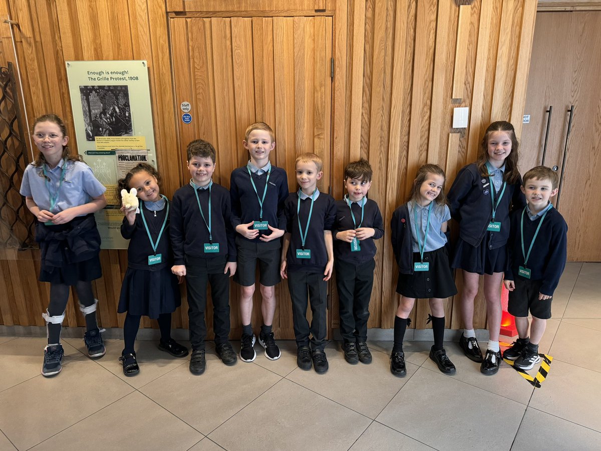 stathernprimary's tweet photo. So proud of our School Council today.., we set off early to visit the home of democracy and the House of Parliament. A wonderful tour and workshop! Then a few sights! Thank you for being an amazing group to take 🤩 https://t.co/N649nBJbME
